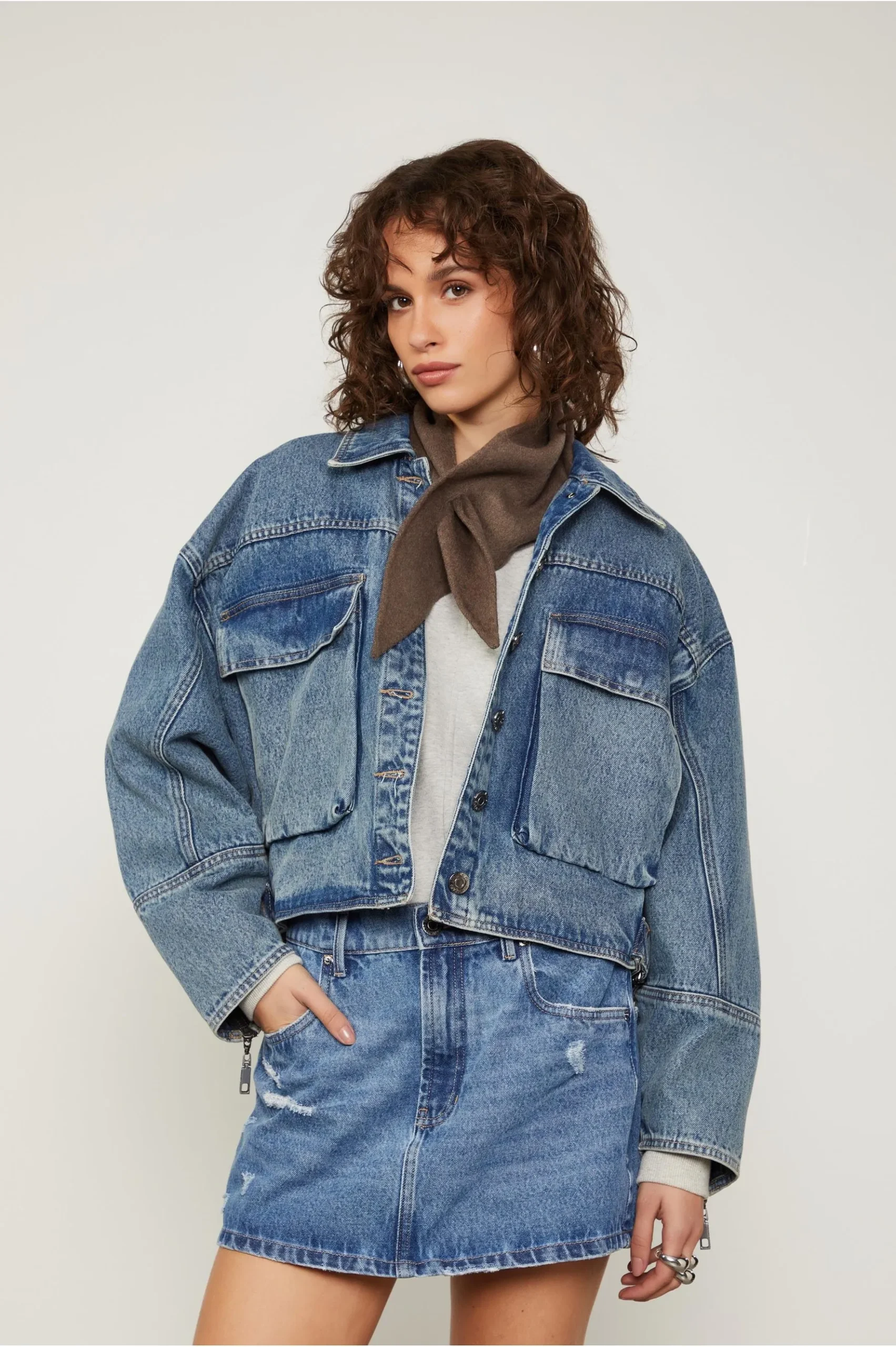 Jaqueta Jeans Bolsos Frente