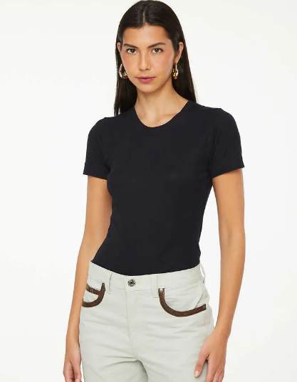 Blusa Basica De Malha Decote Redondo