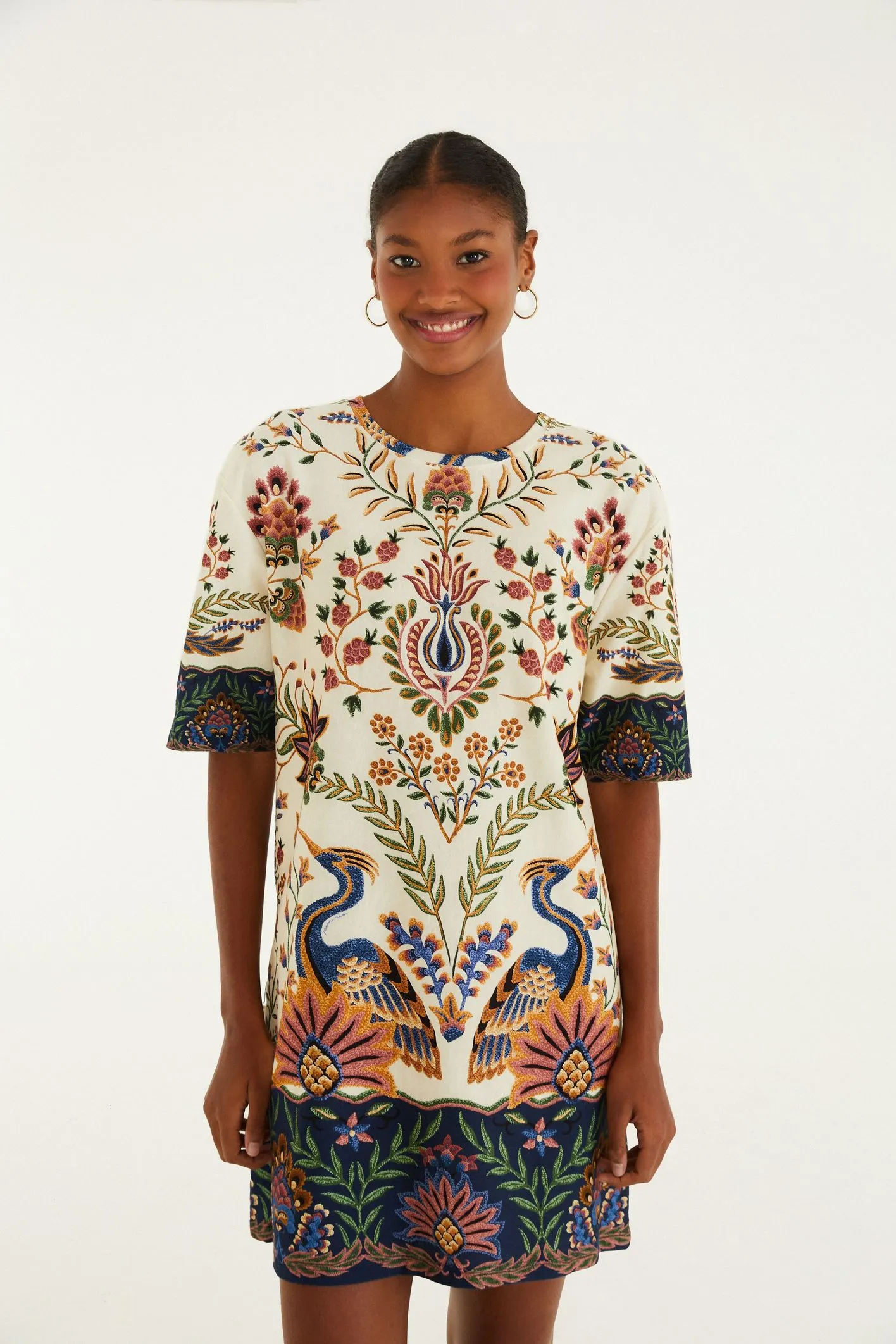 Vestido T-Shirt Basico Estampado Jardim Maravilhoso