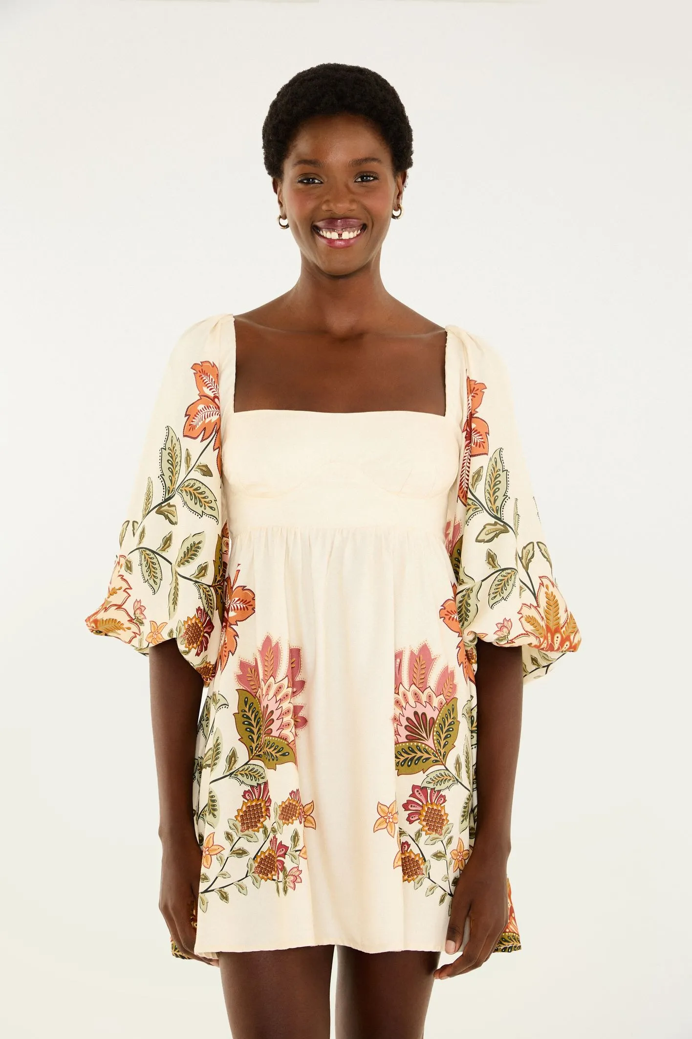 Vestido Curto Manga Estampado Floral Juliana