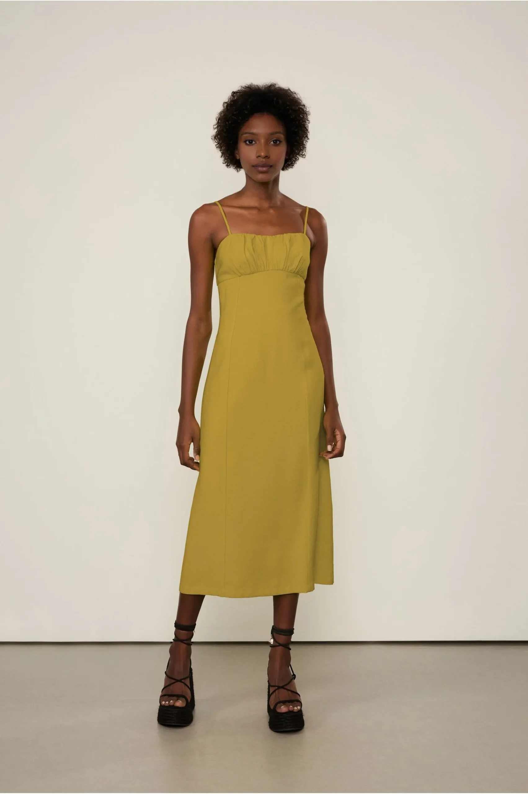 Vestido Midi Twill Abertura Costas