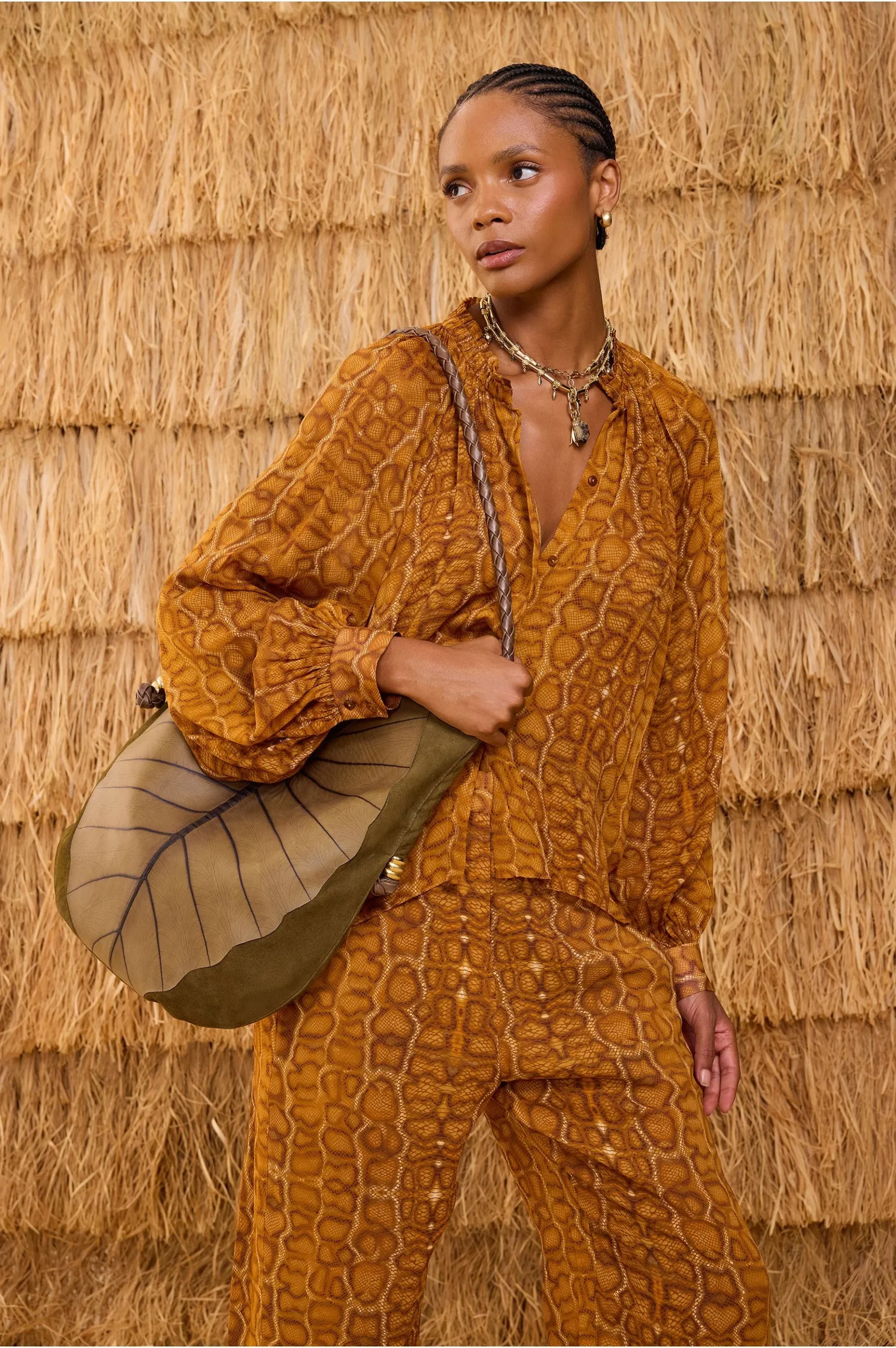 CAMISA DECOTE FRANZIDO COBRA LAJEDO